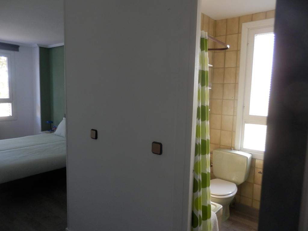 H.A.N.D Surf Hostel Ланґре Номер фото